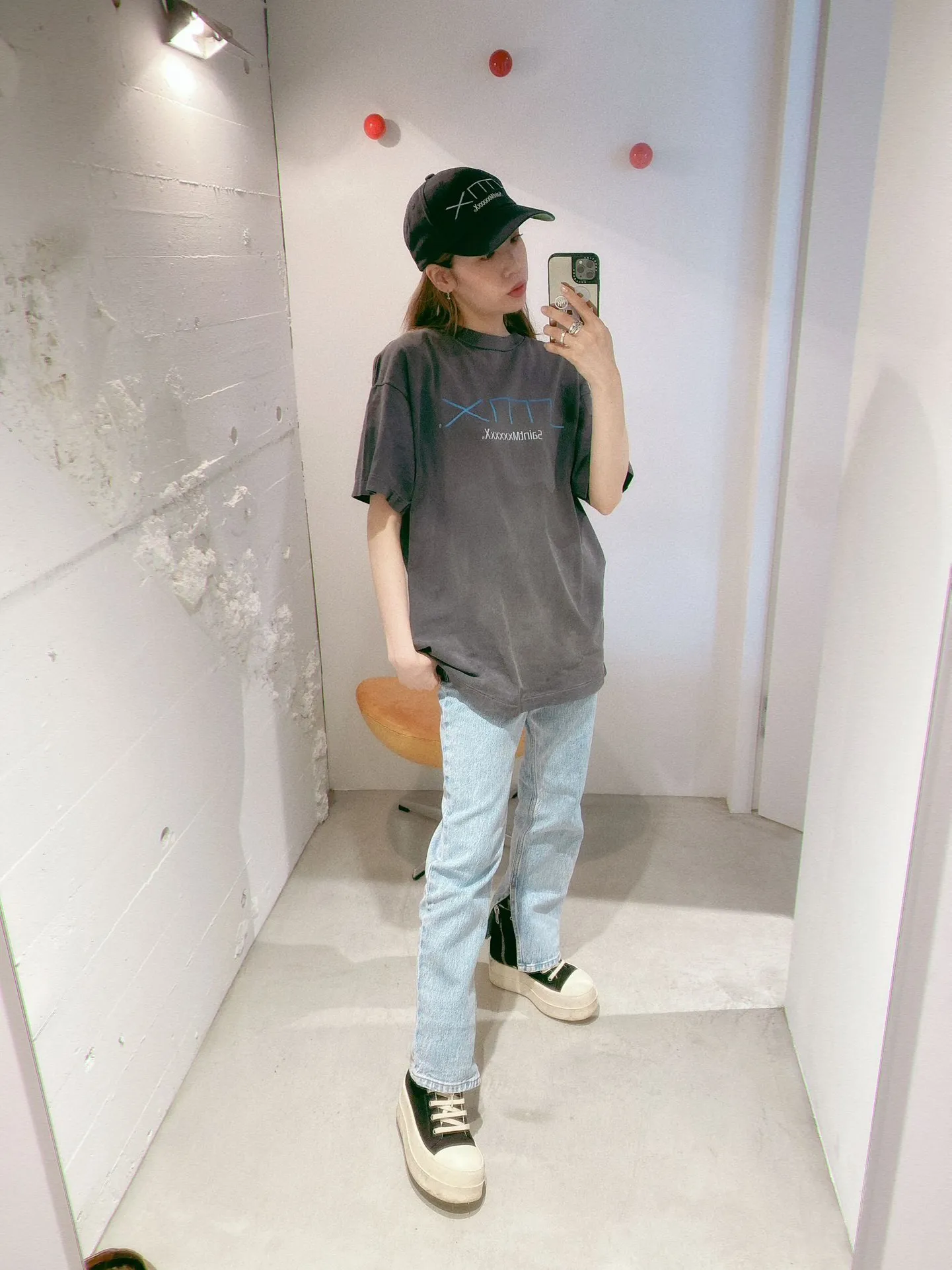 SAINT Mxxxxxx SM6 TEE/BLK latest model SM6 basic LOGO printed TEE, washed black S-XL, garment dyeing, heavy washing to make old, hanging holes, highly restored original printing, correct with anti-counterfeiting angel mark